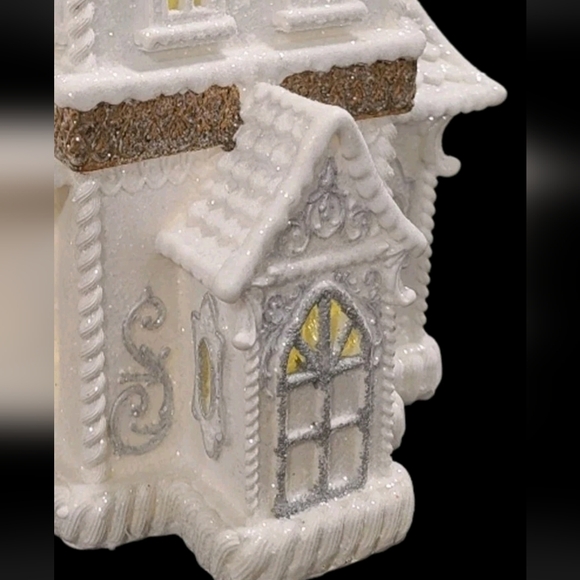 14" White Glitter Icing Scrollwork LED Lighted Victorian Gingerbread House New - Picture 6 of 10